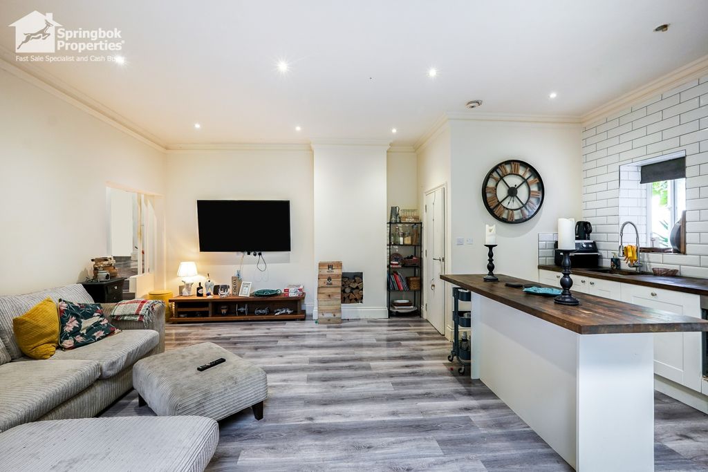 Property photo 2 of 14 Image 2