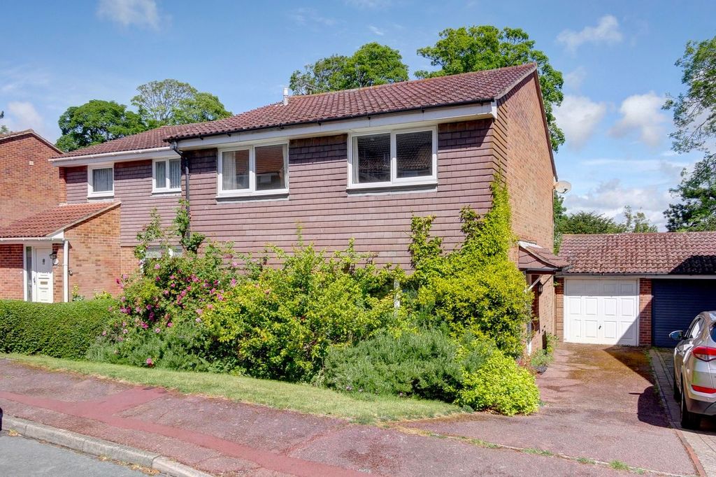 Property photo 1 of 36