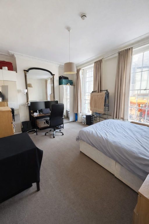 Property photo 2 of 8 Photo 1