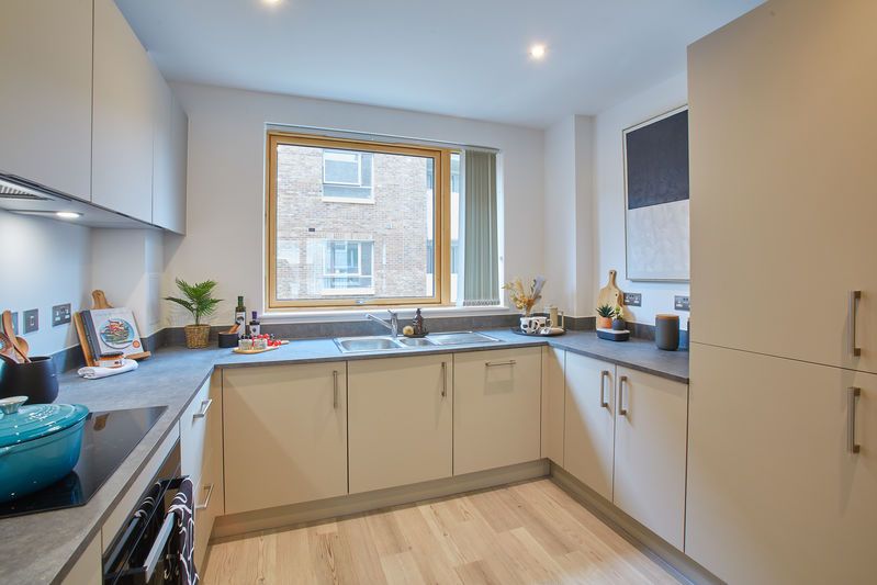Property photo 3 of 7 Kitchen