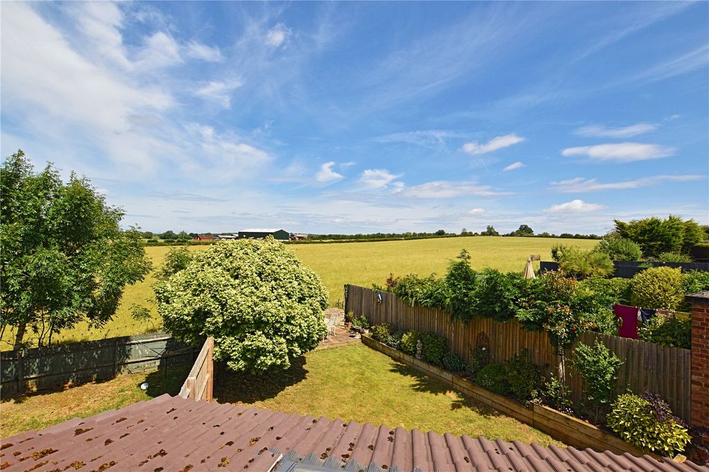 Property photo 2 of 21 Picture No. 15