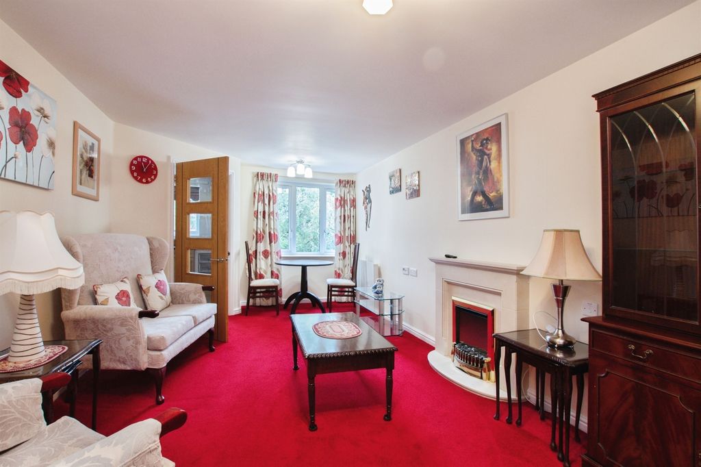 Property photo 3 of 17