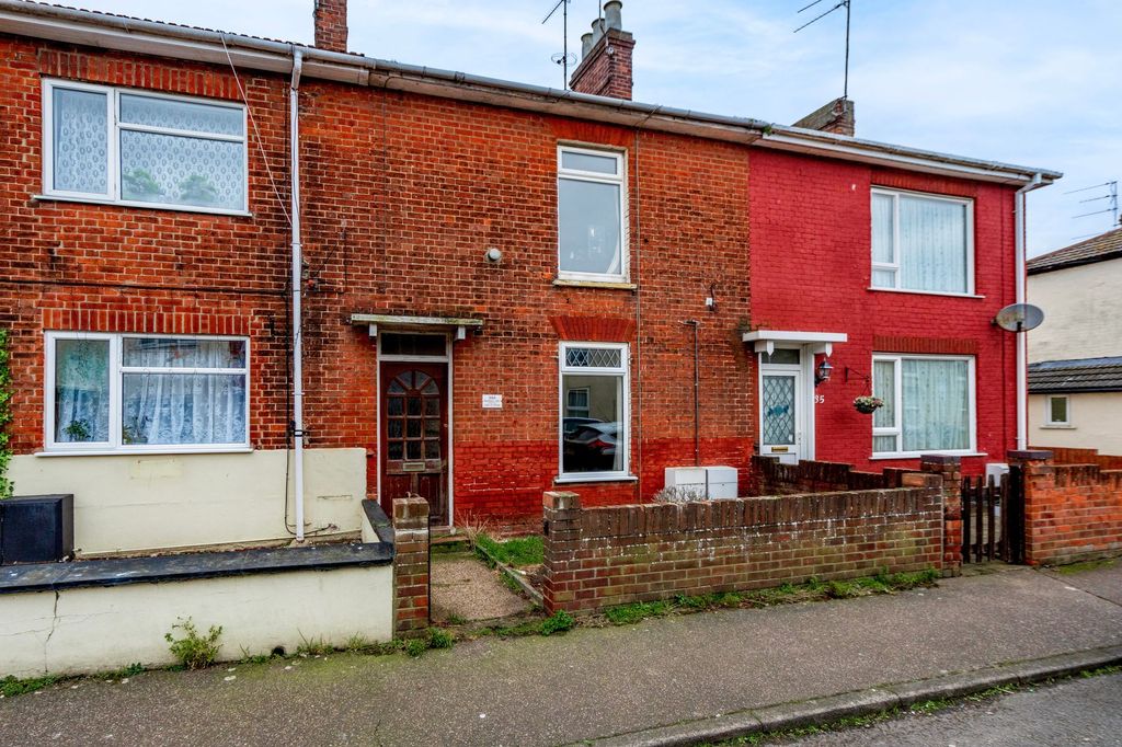 Property photo 1 of 9