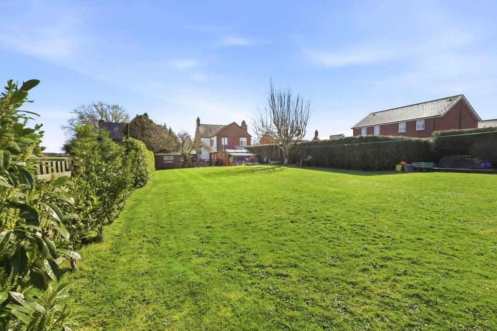 Property photo 2 of 24