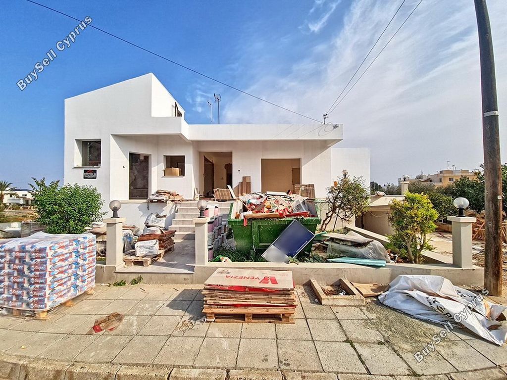 Property photo 1 of 21