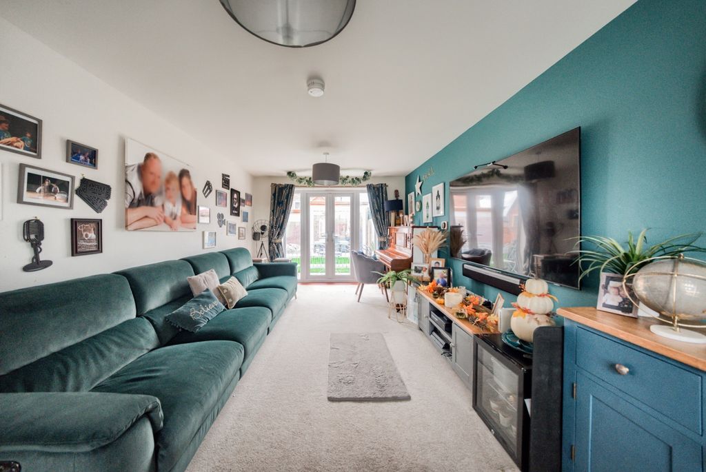 Property photo 2 of 18 Xt5A7177-Hdr(3)