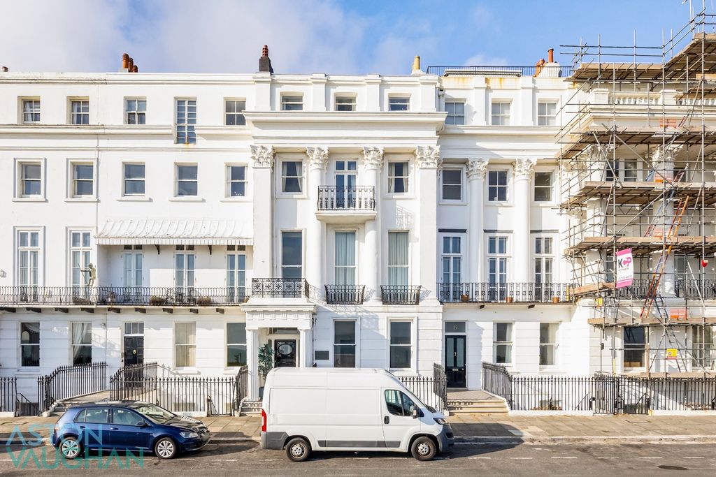 Property photo 1 of 11 5907060