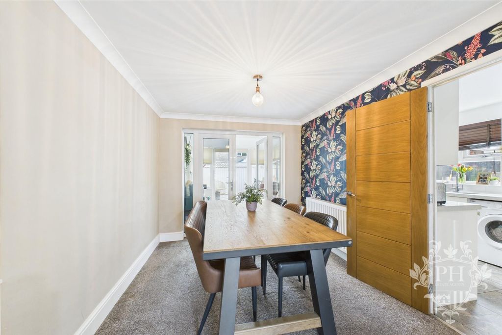 Property photo 3 of 12 Cam02002G0-Pr0135-Still012.Jpg