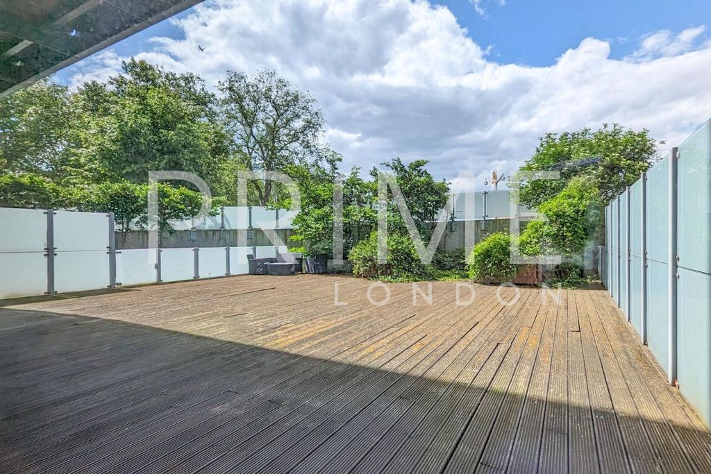 Property photo 3 of 11 Cente2 (3).Jpg