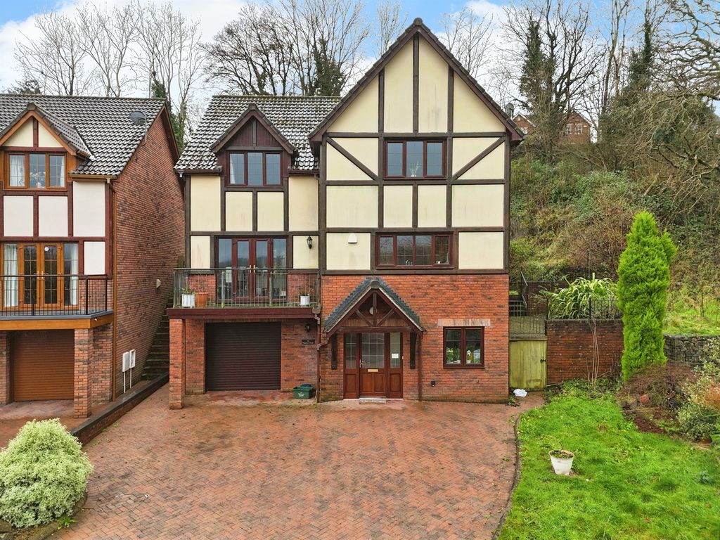 Property photo 3 of 34