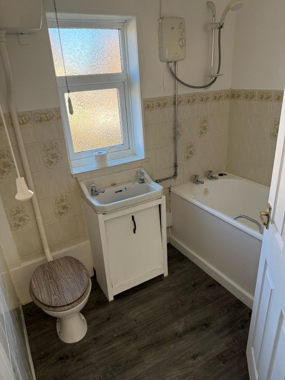 Property photo 3 of 12 385-Hr-2.Jpg