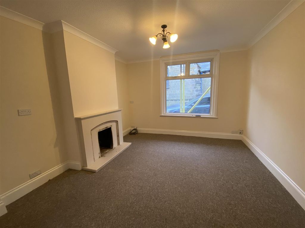 Property photo 3 of 10 Living Room.Jpeg