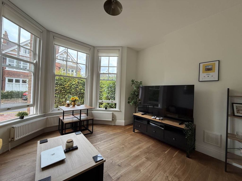 Property photo 3 of 10 Img_3707