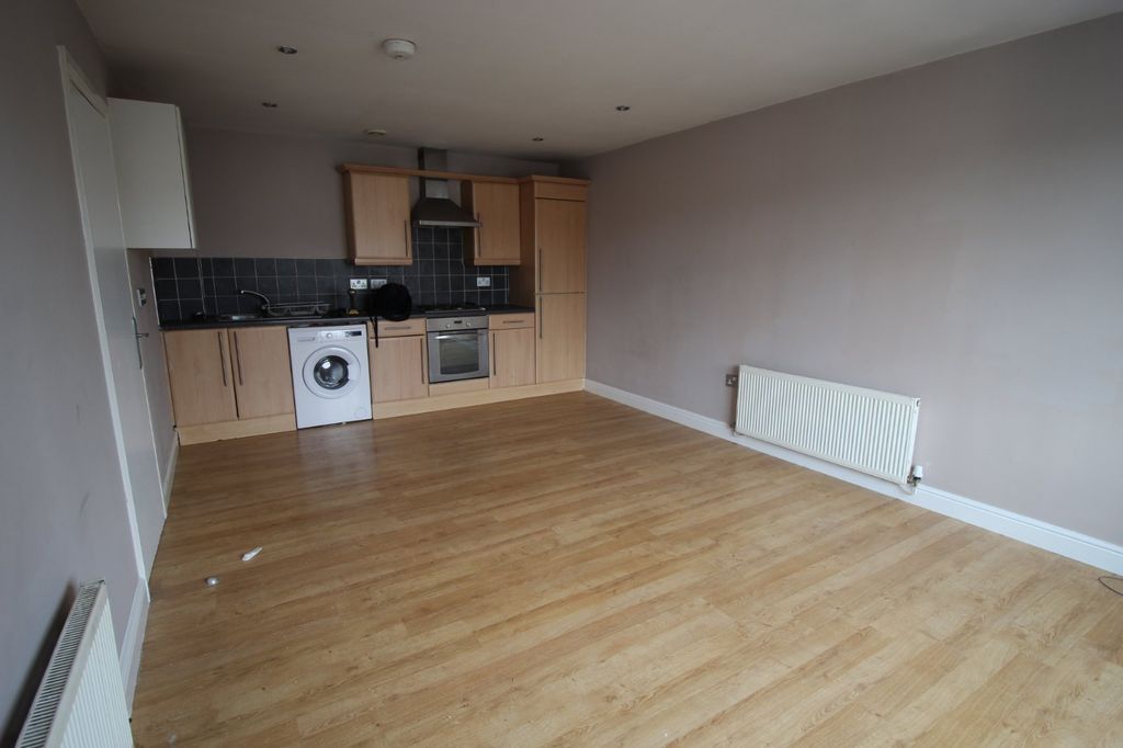 Property photo 2 of 6 Kitchen