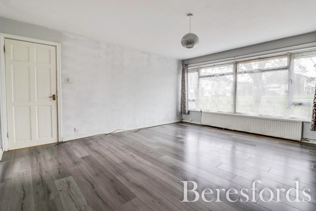 Property photo 3 of 11 Picture 3