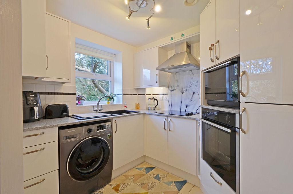 Property photo 3 of 22