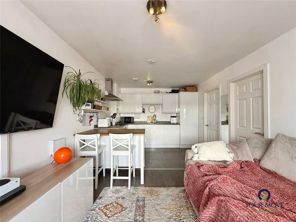 Property photo 2 of 11 Picture No. 08