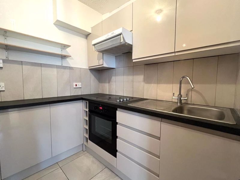 Property photo 2 of 11 Photo 18