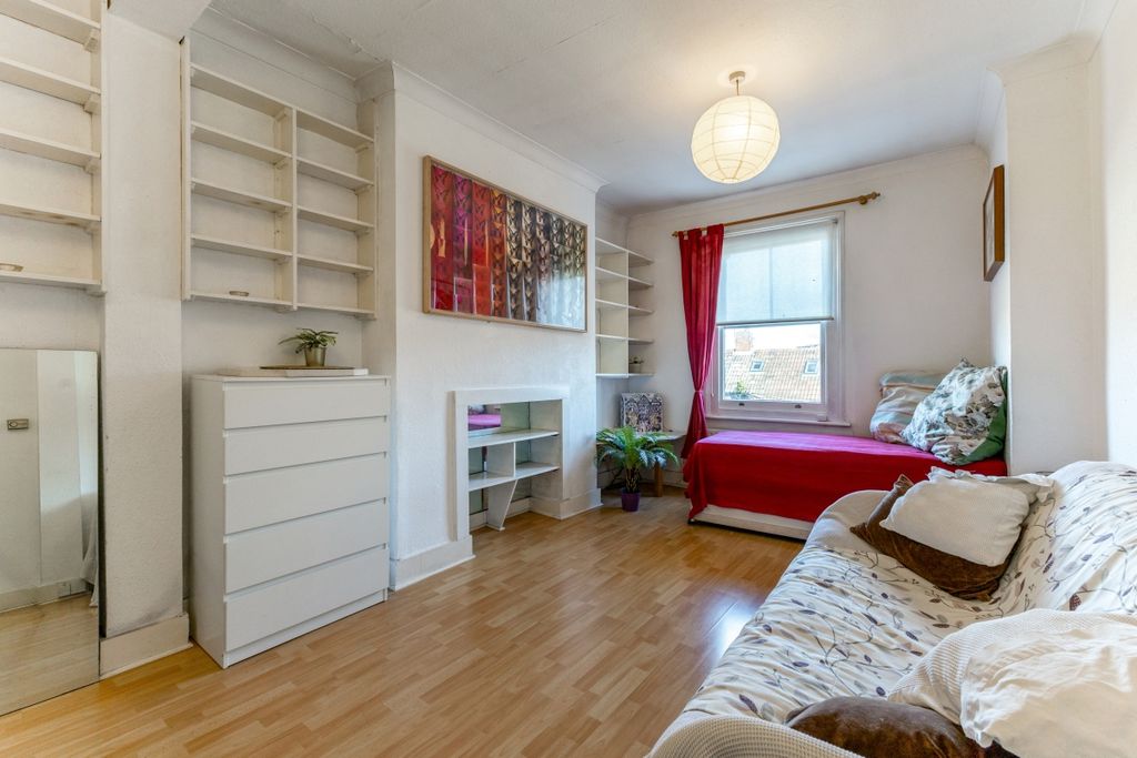 Property photo 1 of 17 103680