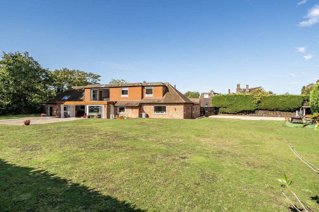Property photo 1 of 27