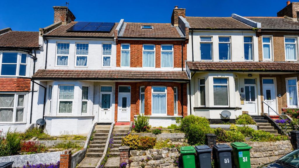 Property photo 1 of 14 Ceb352d3-7Aca-4A8d-B5ee-3119d35F775A.Png