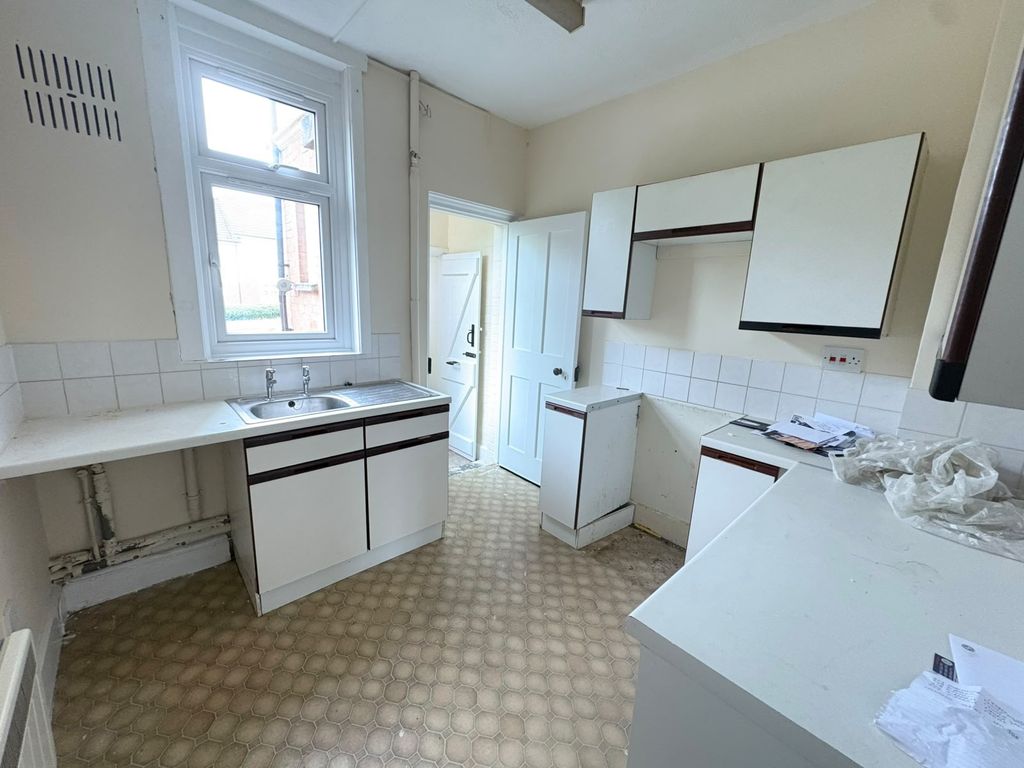 Property photo 3 of 6