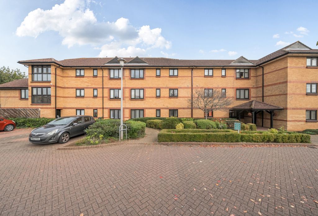 Property photo 2 of 19 1369236-22-68F25E...