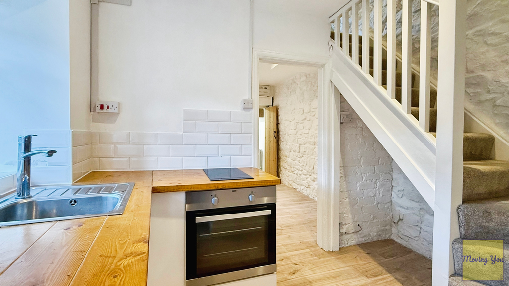 Property photo 3 of 12 Photo 4