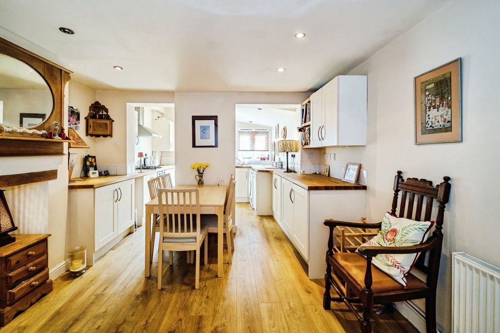 Property photo 3 of 20 Pbox-Img.Jpg