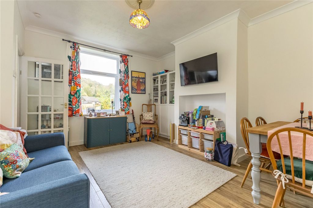 Property photo 2 of 20 Living Room