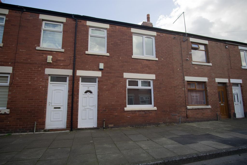 Property photo 1 of 9 Exterior