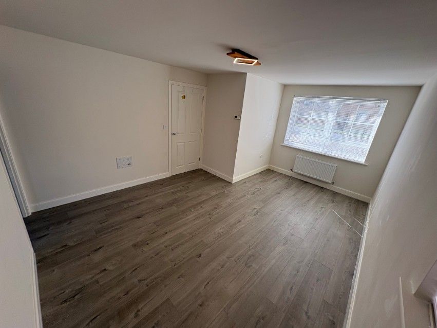 Property photo 3 of 21 Image