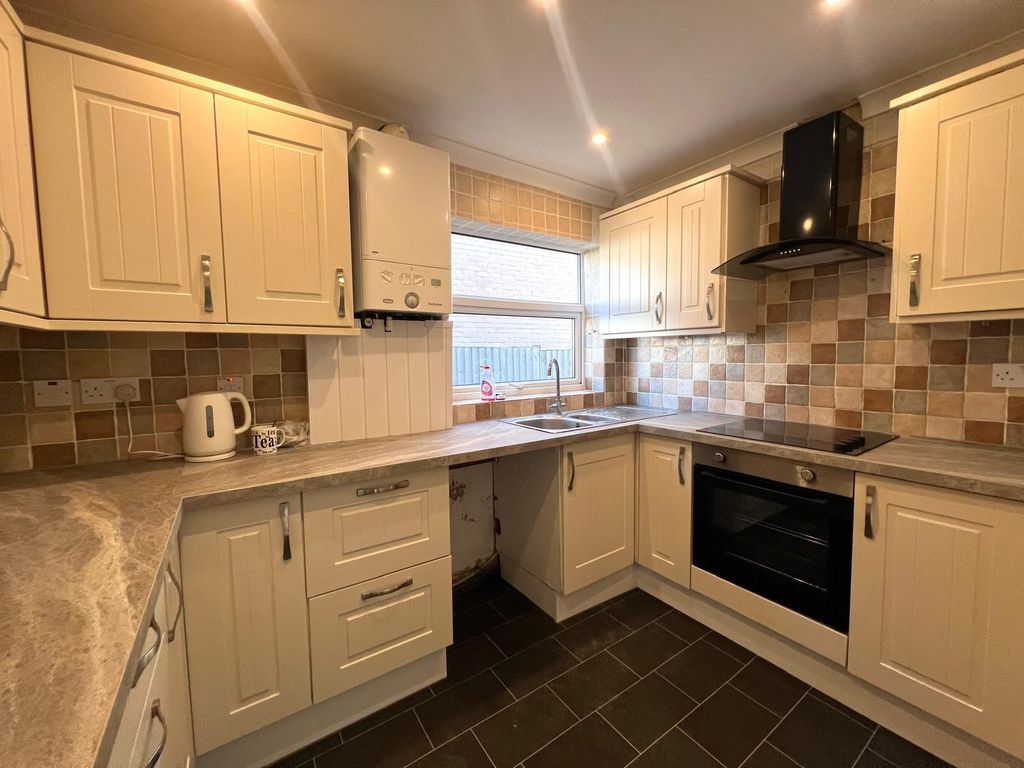 Property photo 2 of 13 Image