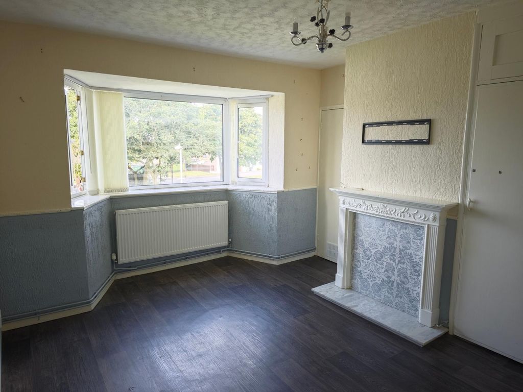 Property photo 3 of 15 Photo 2