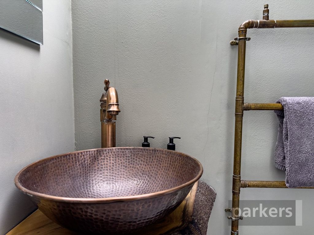 Property photo 2 of 28 Wc