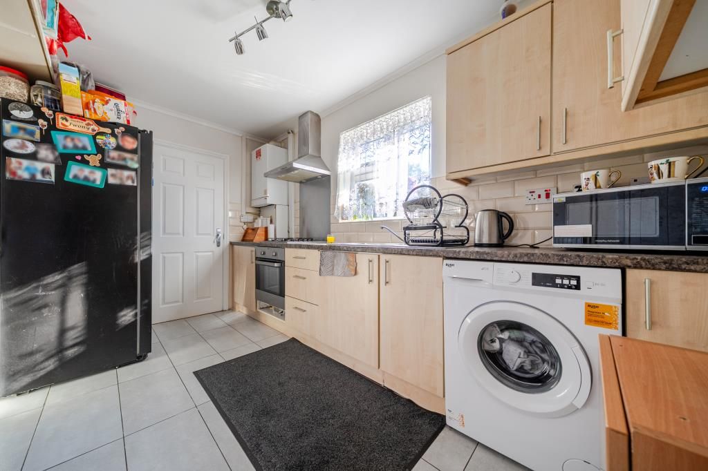 Property photo 3 of 14 Kitchen
