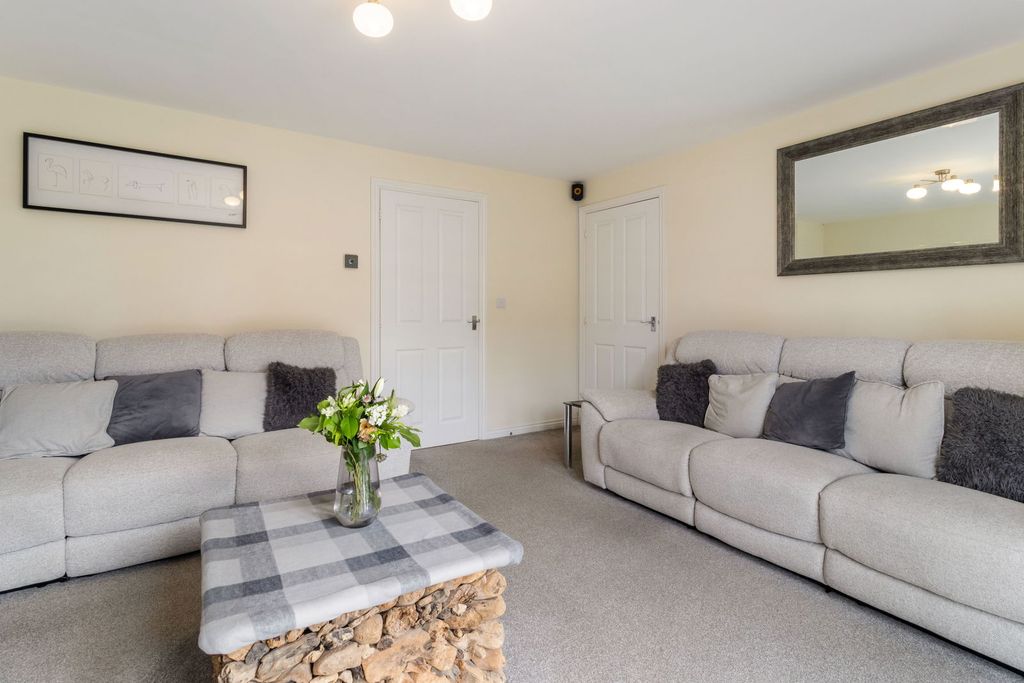 Property photo 3 of 22