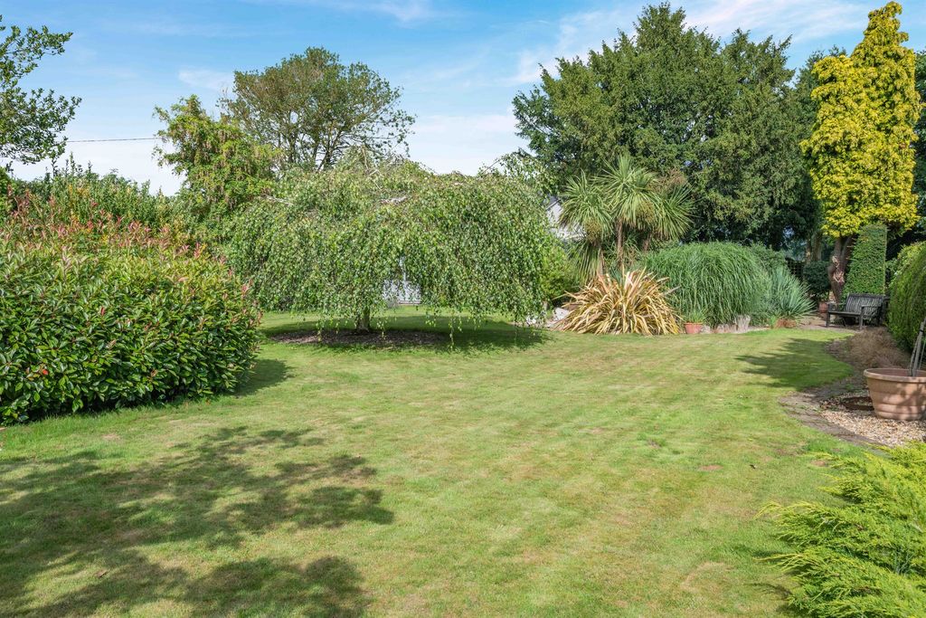 Property photo 3 of 19