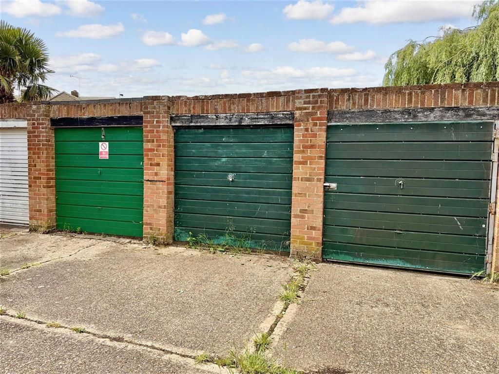 Property photo 1 of 5 Front 2