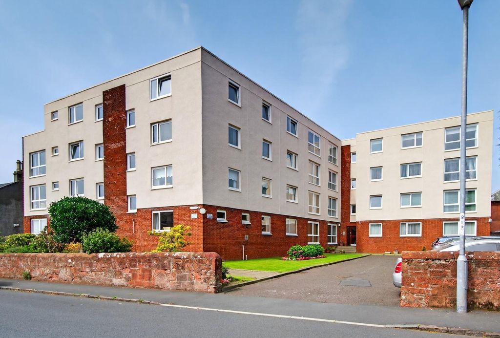 Property photo 1 of 29 2 Fernside, Brisbane Street, Largs _01.Jpg