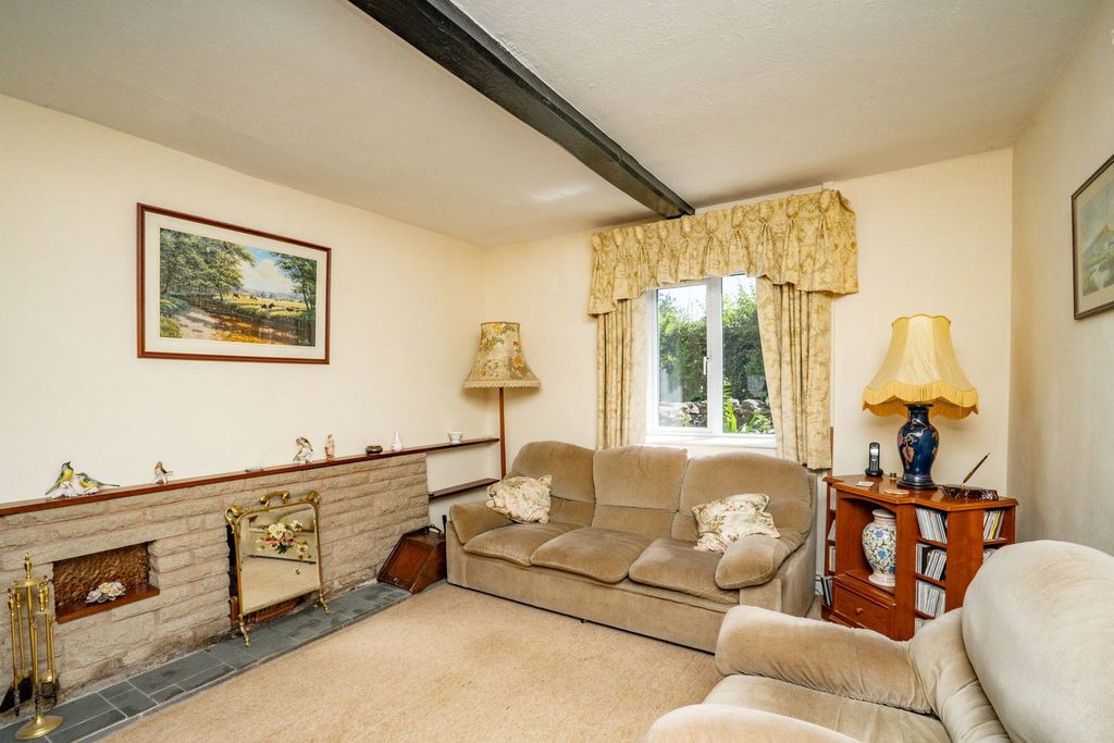 Property photo 3 of 25