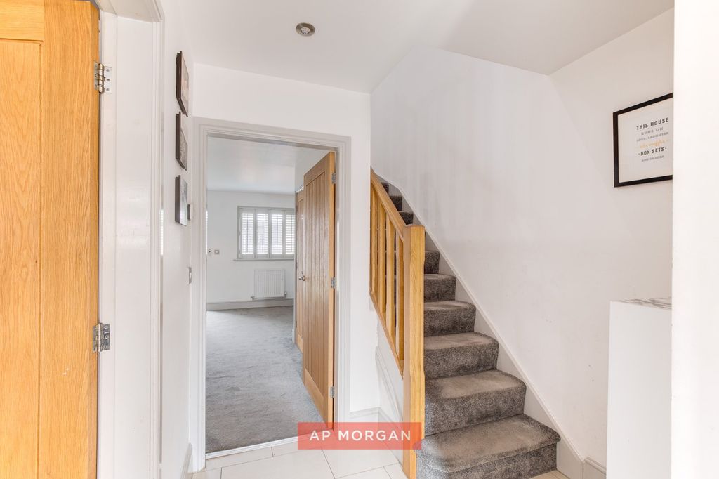 Property photo 2 of 19 Picture No. 04