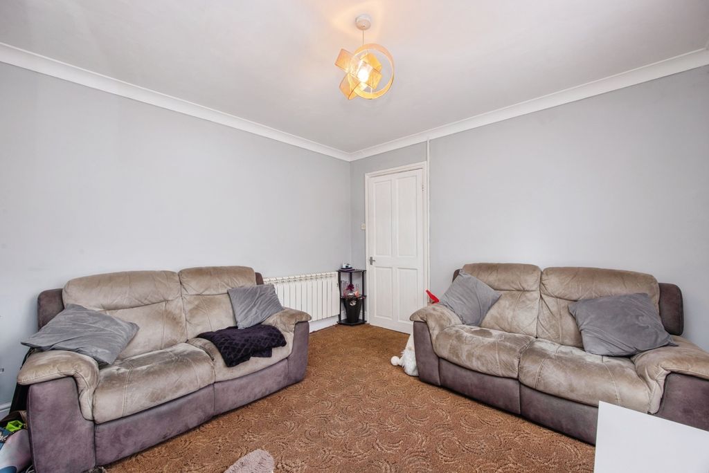 Property photo 3 of 19 Pbox-Img.Jpg
