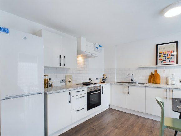 Property photo 2 of 8 8578124