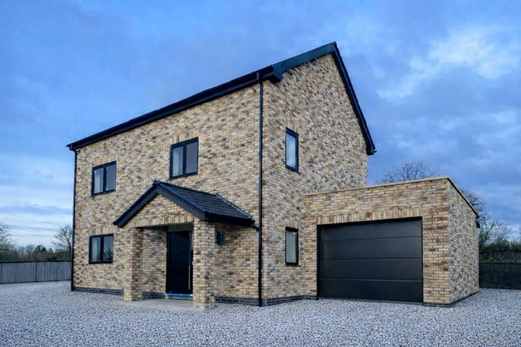 Property photo 1 of 7