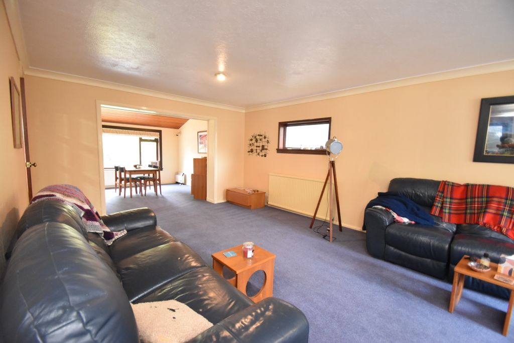 Property photo 3 of 27