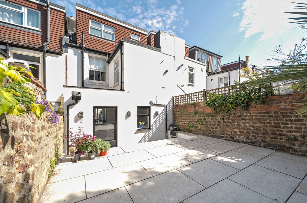 Property photo 3 of 15 1455959-22-69Fe20...