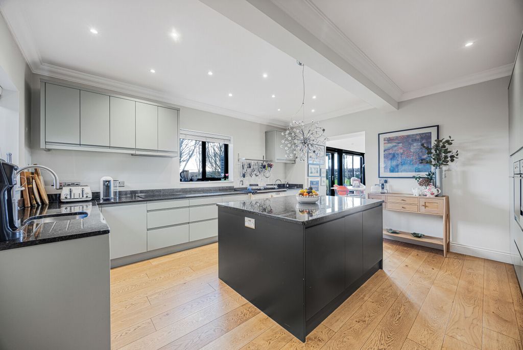 Property photo 3 of 40 26_73512.Jpg