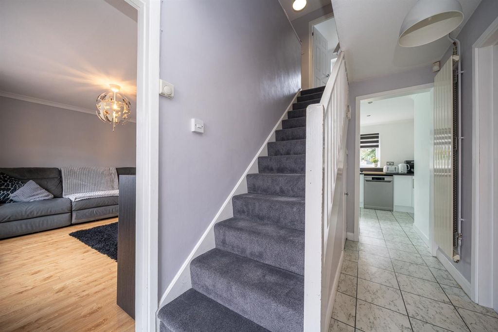 Property photo 2 of 16 15-Commons-Lane-05662.Jpg