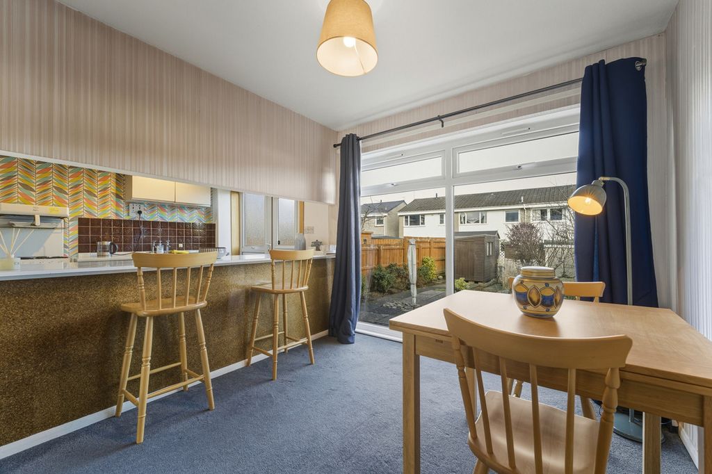 Property photo 3 of 41